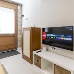 Naro Alacati Koeyici Çeşme