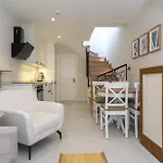 Naro Alacati Koeyici * Çeşme