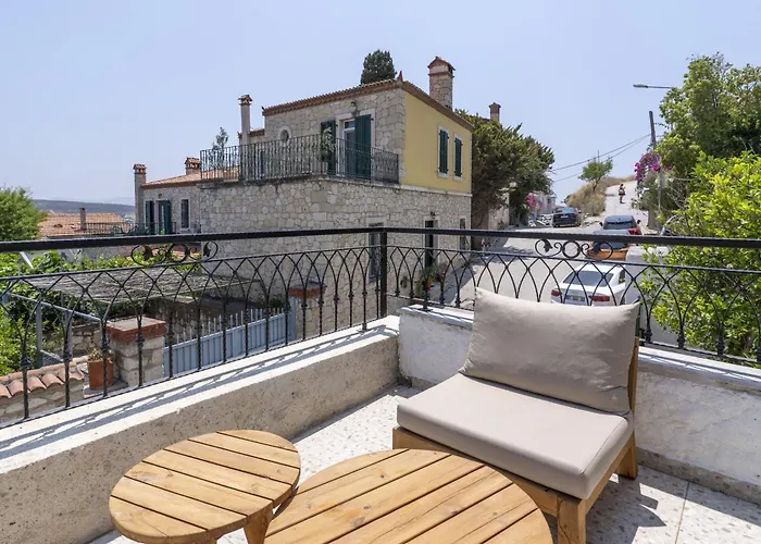 Naro Alacati Koeyici Çeşme