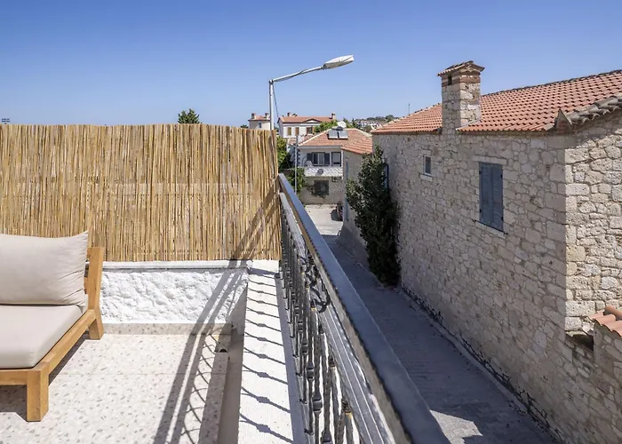 Naro Alacati Koeyici شقة